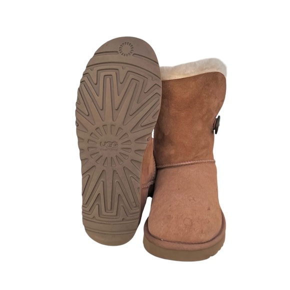 UGG Bailey Button II Sheepskin Lined Shearling Chestnut Suede Boots Women’s 8 - Picture 10 of 16